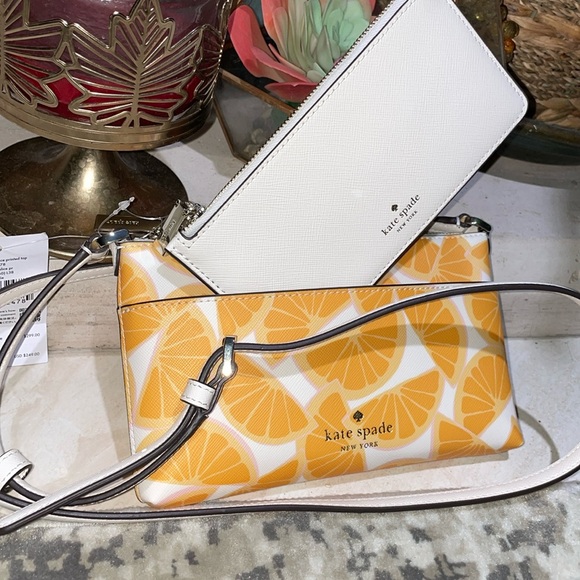 2 pcs. Kate Spade collectible item orange slice printed top crossbody &wrestler - Picture 1 of 13